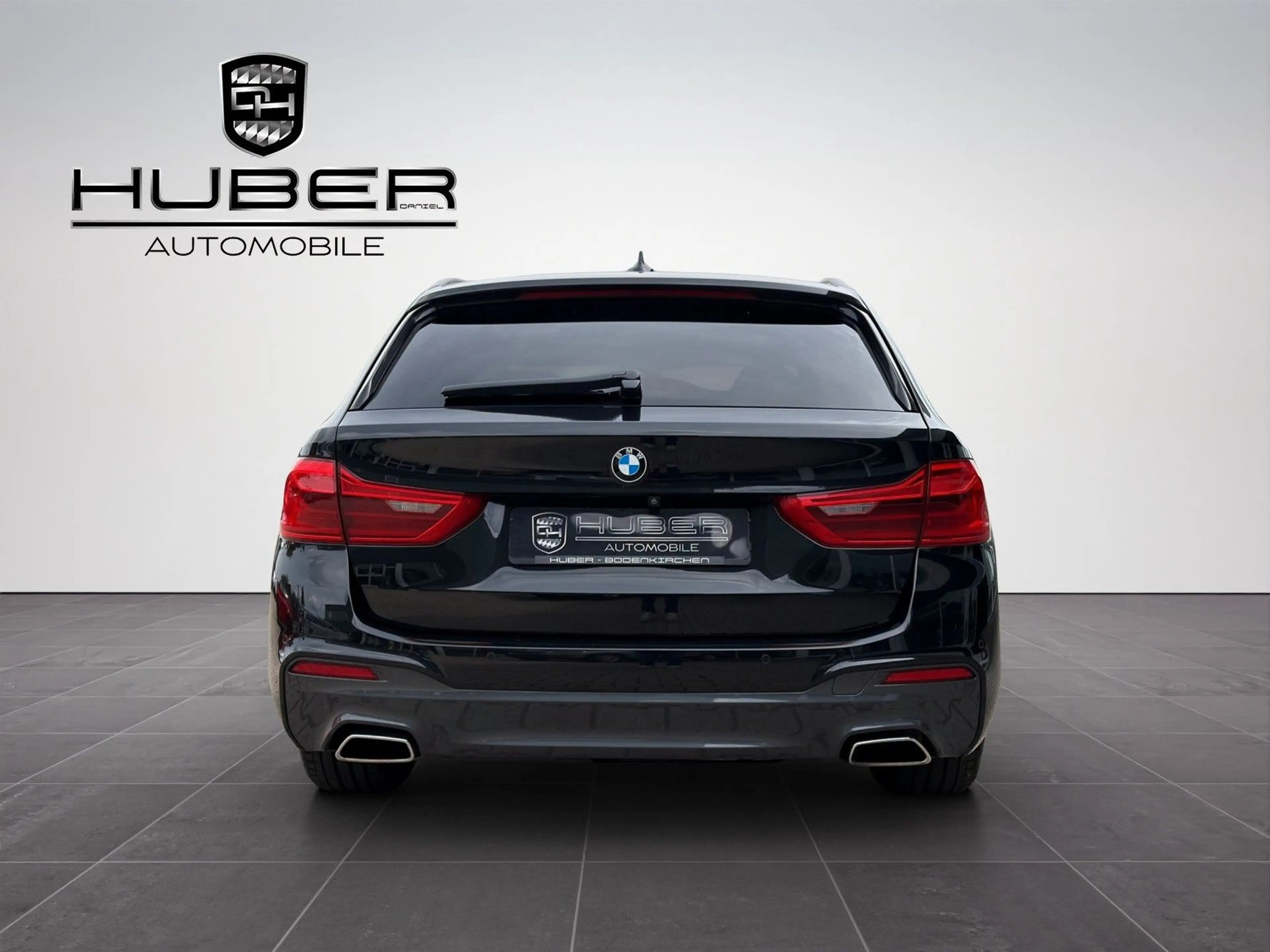 BMW 530 d xDrive M Sport Navi, AHK, Leder, 360°, WP — photo 4