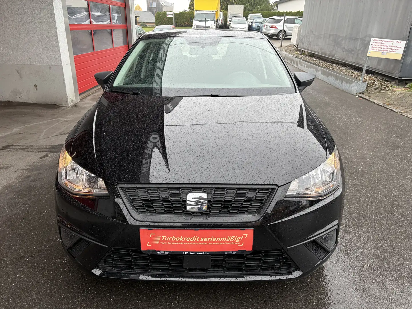 SEAT Ibiza Reference Schwarz - 2