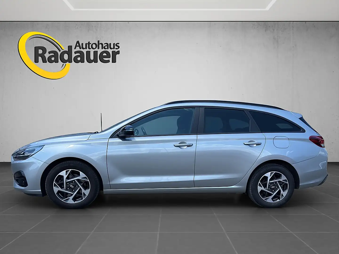 Hyundai i30 1.5 T-GDI Mild-Hybrid Go!+ Mild-Hybrid (EURO 6 Silber - 2