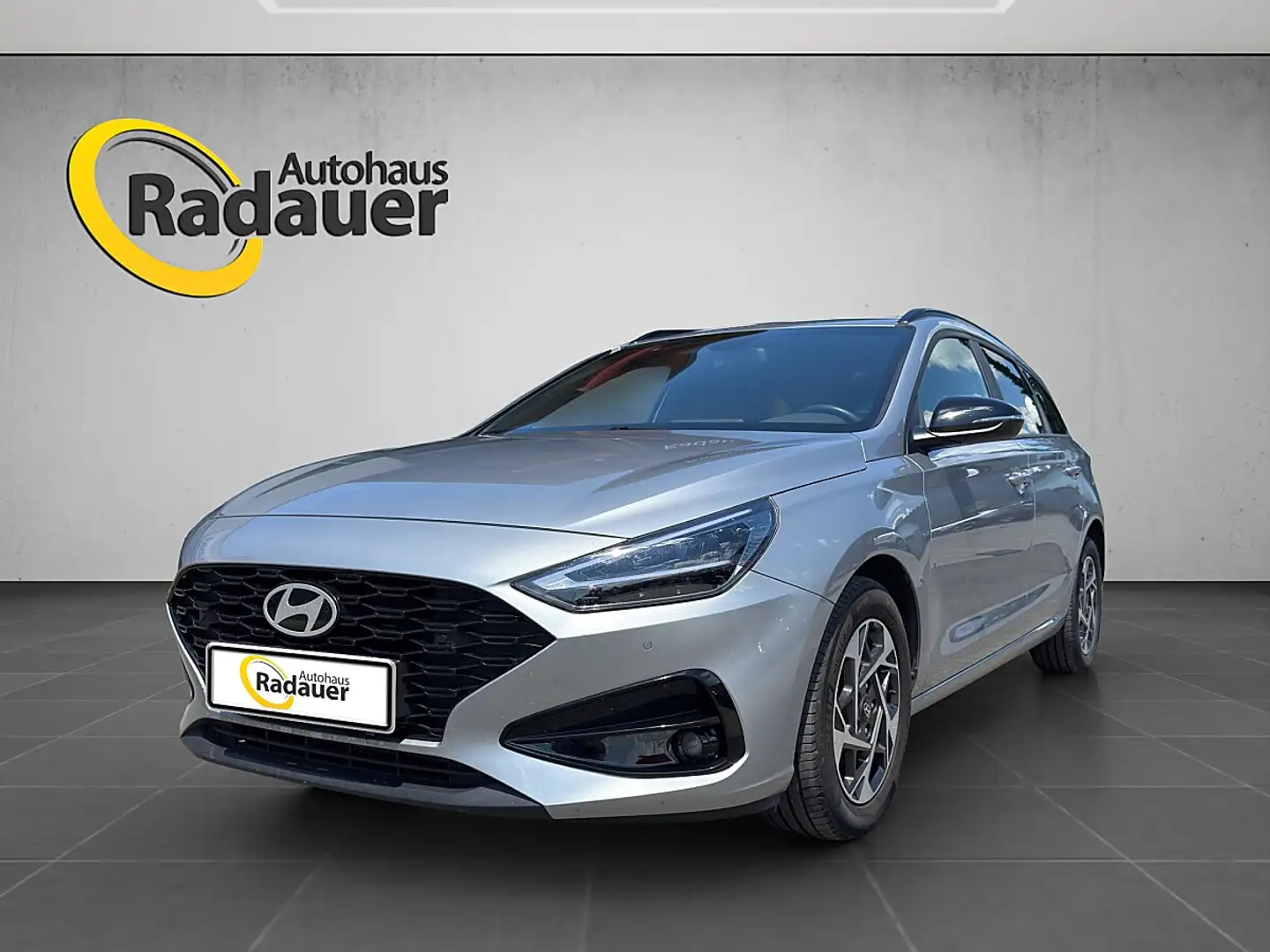Hyundai i30 1.5 T-GDI Mild-Hybrid Go!+ Mild-Hybrid (EURO 6 Silber - 1
