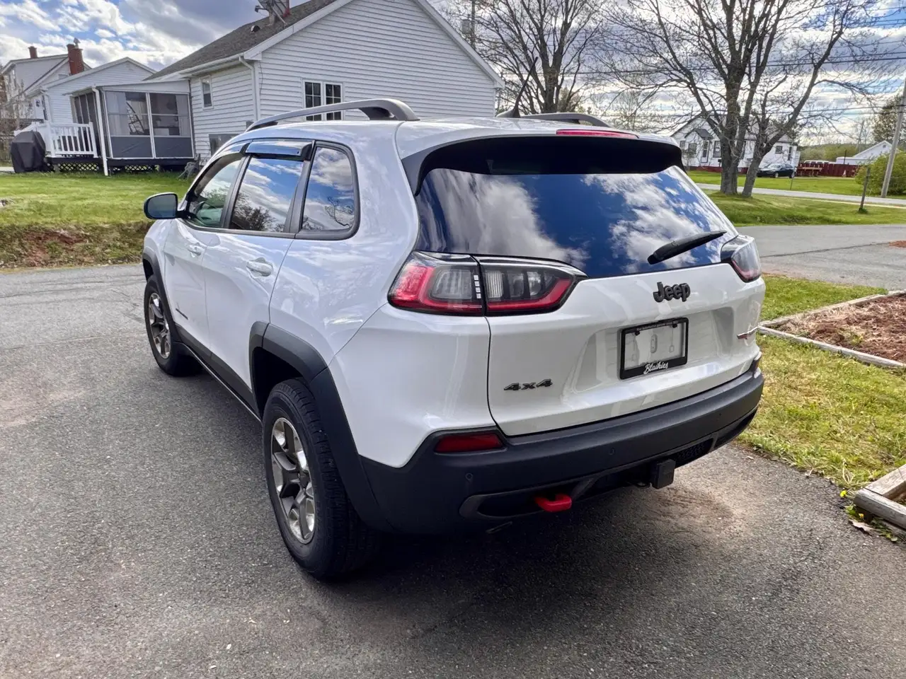 Jeep Cherokee photo Jeep Cherokee