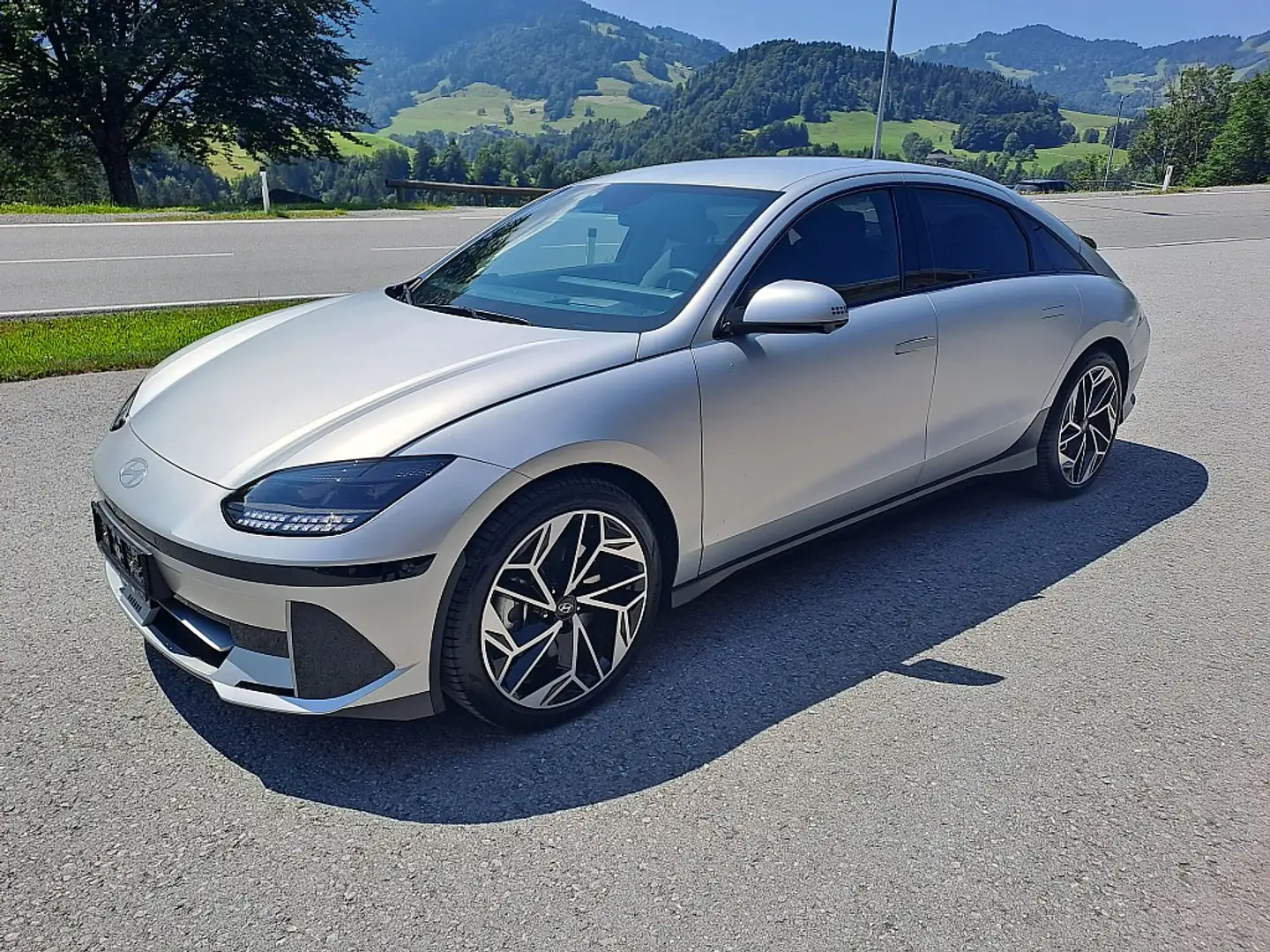 Hyundai IONIQ 6 Ioniq 6 Elektro 77,4kWh 4WD Top Line Long Range... Auriu - 1