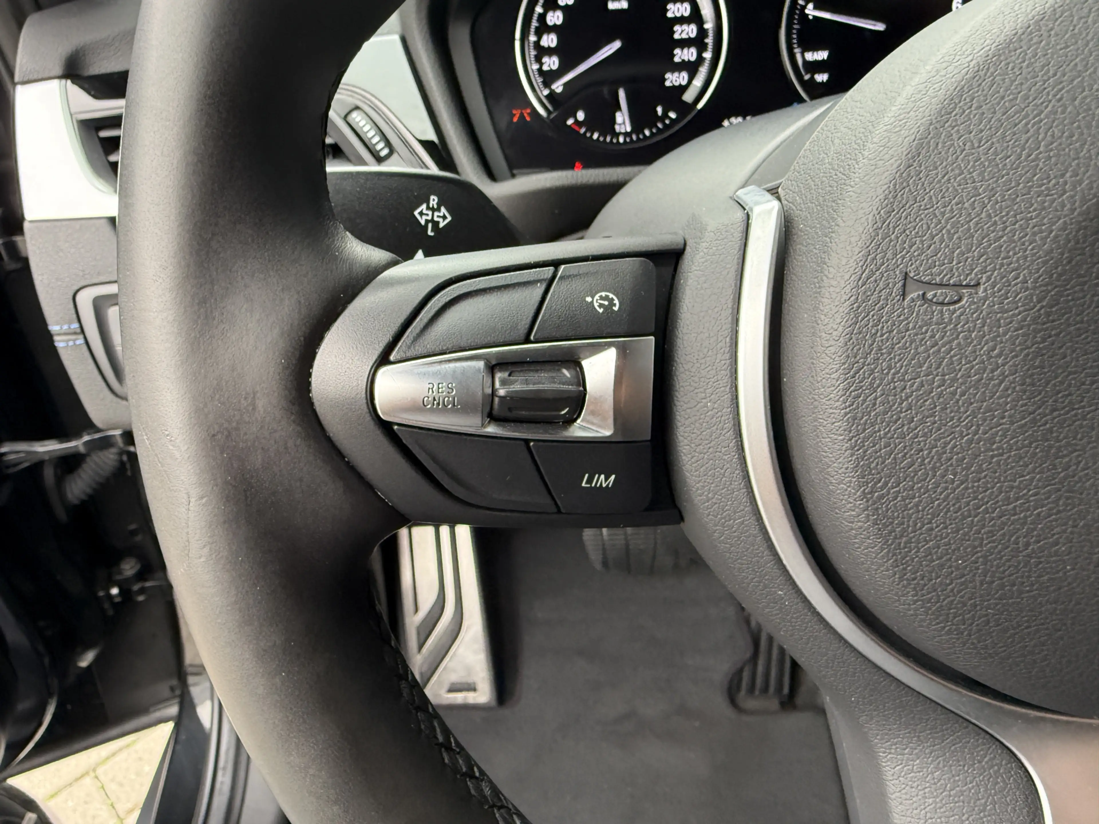 BMW X2 sDrive18i M-Sport X Pano/Camera/Alcantara — photo 10