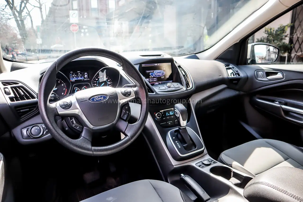 Ford Escape снимка Ford Escape