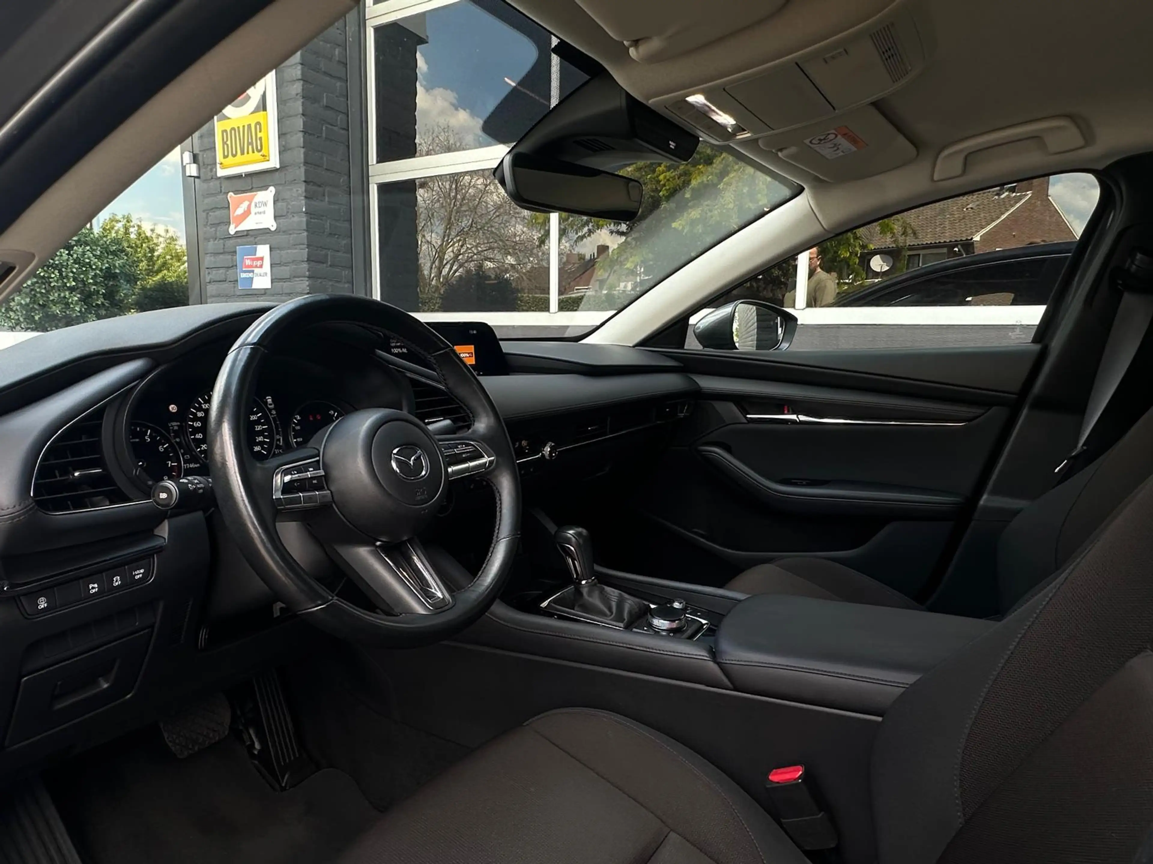 Mazda 3 2.0 e-SkyActiv-G M Hybrid, Automaat, Head-Up, Keyl — photo 2