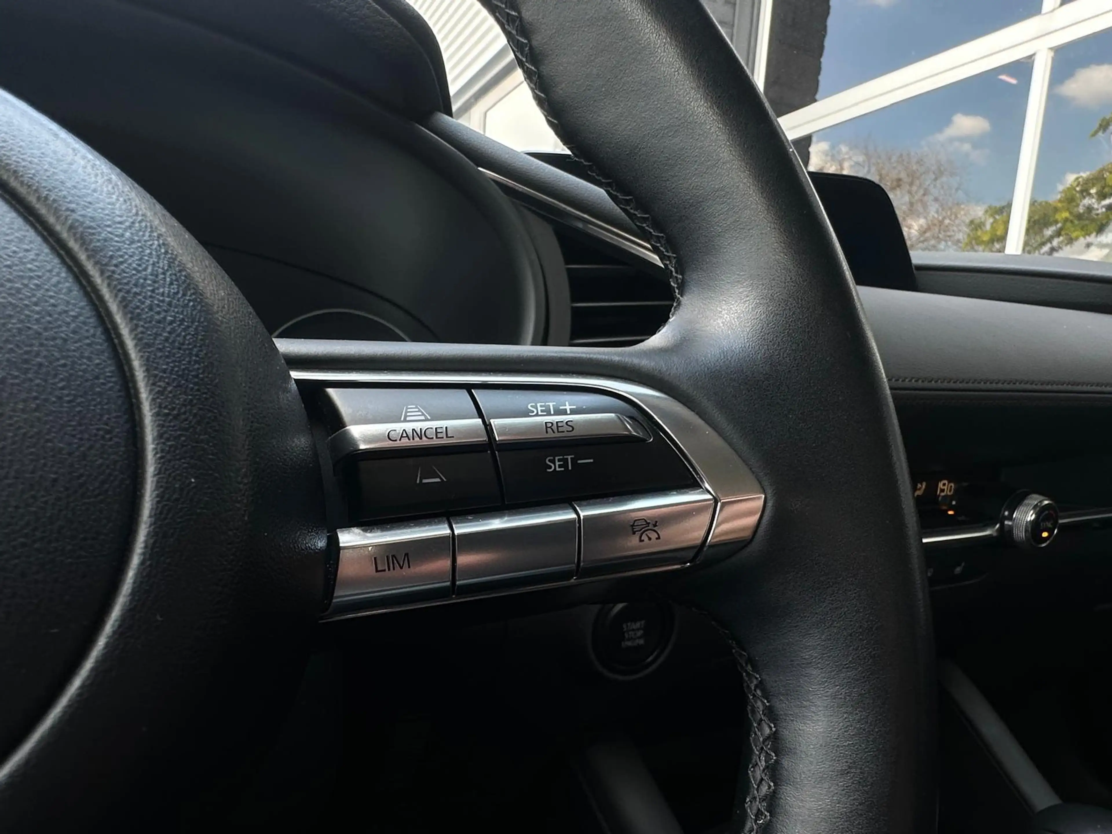 Mazda 3 2.0 e-SkyActiv-G M Hybrid, Automaat, Head-Up, Keyl — photo 16