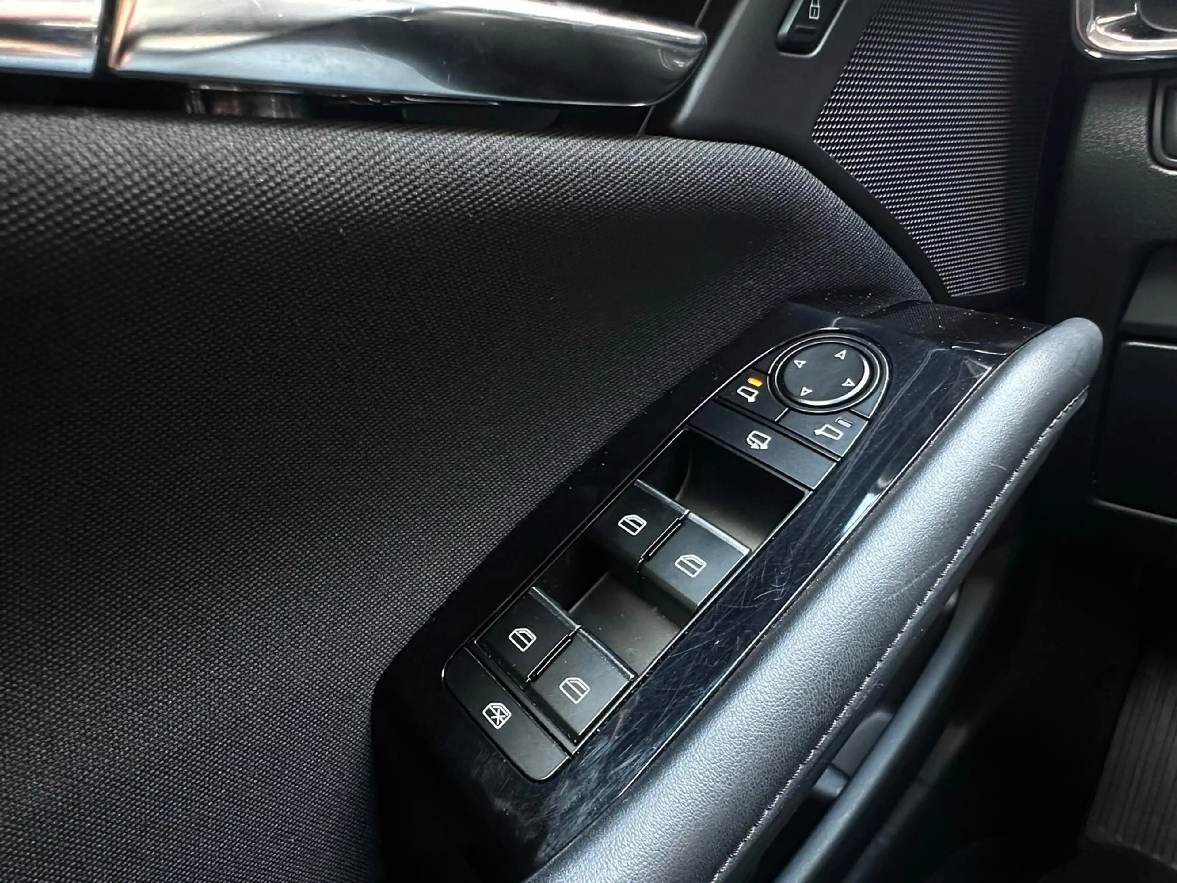 Mazda 3 2.0 e-SkyActiv-G M Hybrid, Automaat, Head-Up, Keyl — photo 22
