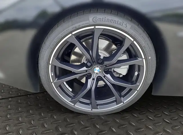 BMW Z4 view 3