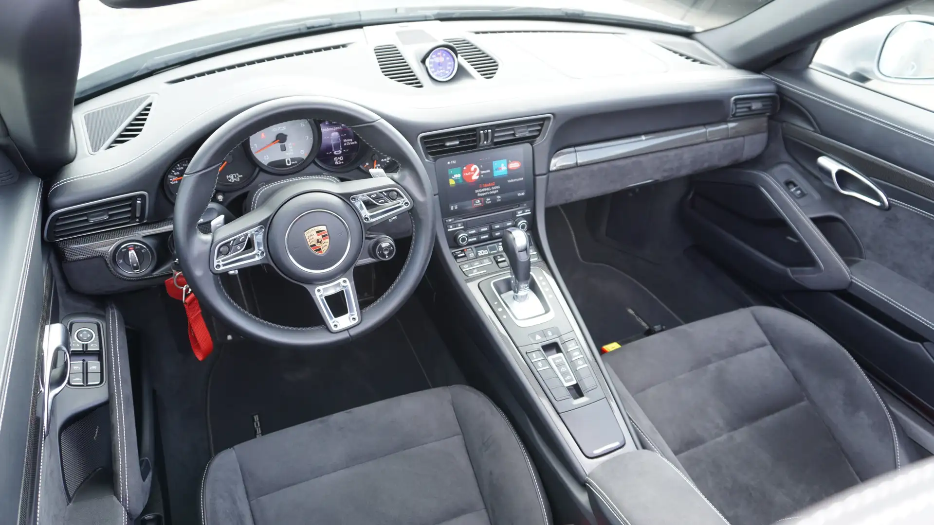 Porsche 911 991/Carrera 4 GTS Cabrio - als nieuw ! Argent - 2