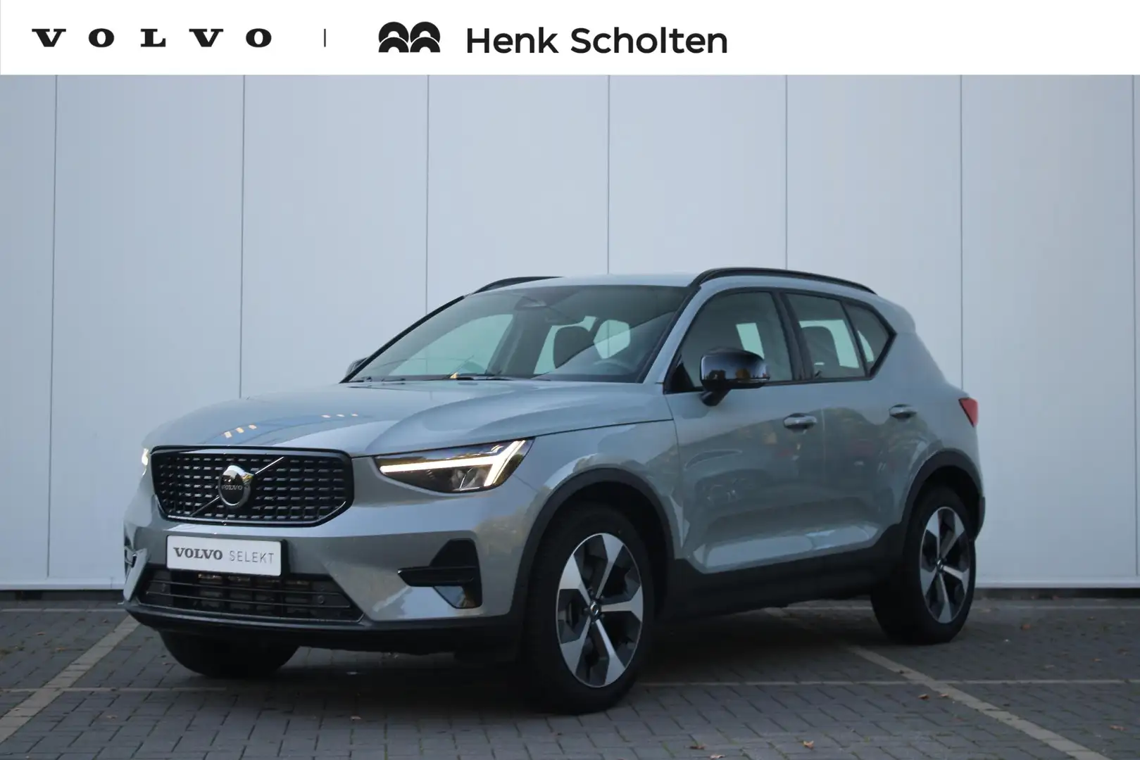Volvo XC40 B4 197PK AUT7 Plus Dark | Premium audio by Harman Grijs - 1