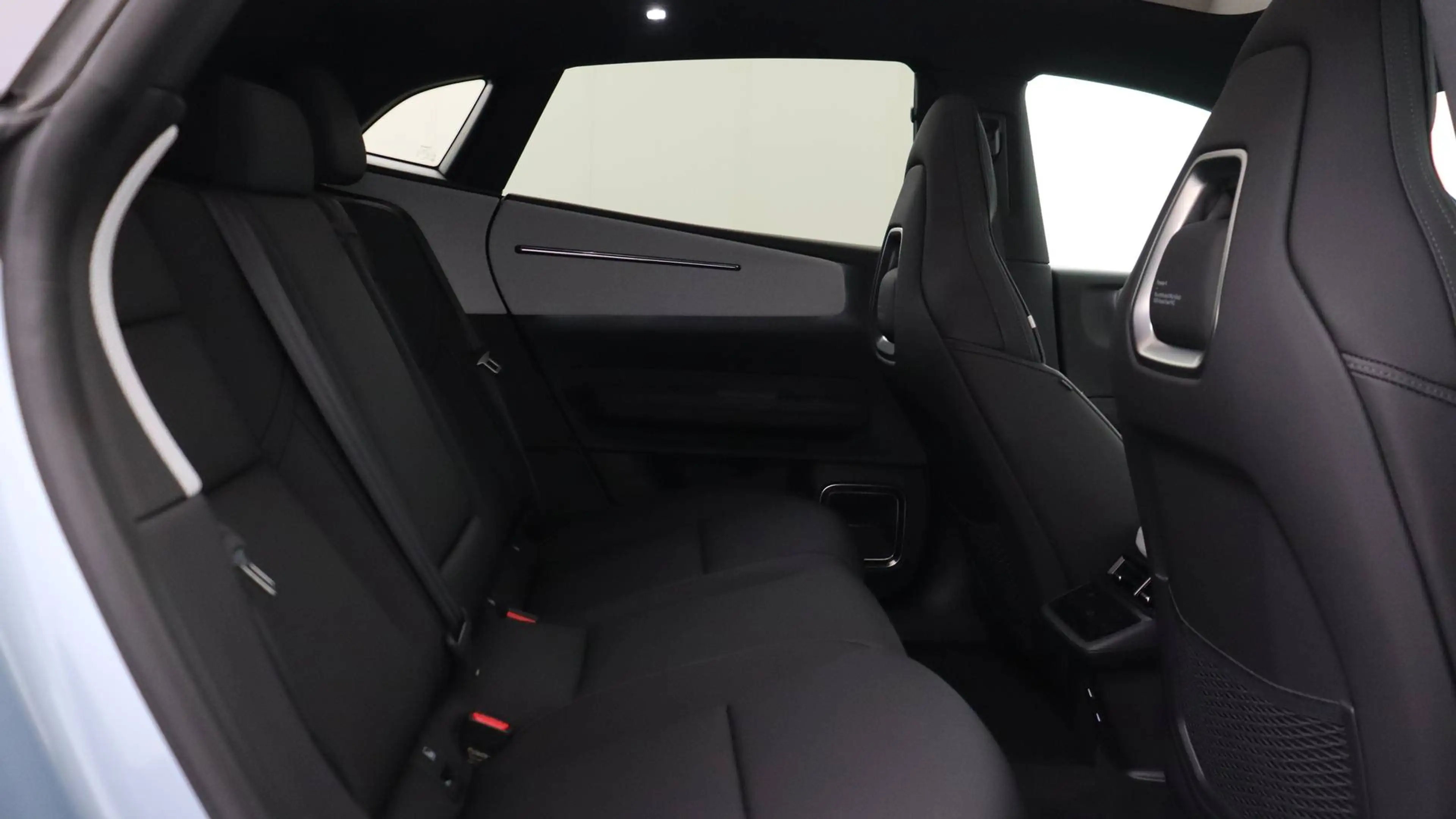 Polestar 4 100 kWh Long Range Single Motor MY26 Prime — photo 10