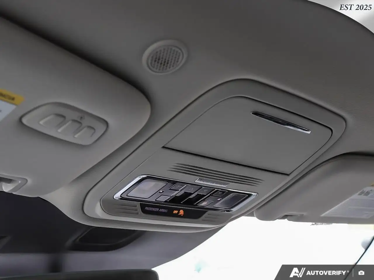 Lincoln Aviator снимка Lincoln Aviator