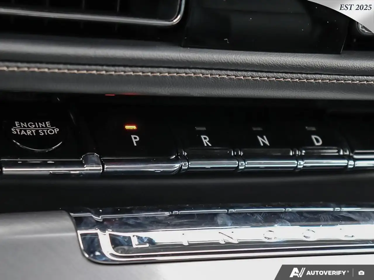 Lincoln Aviator снимка Lincoln Aviator