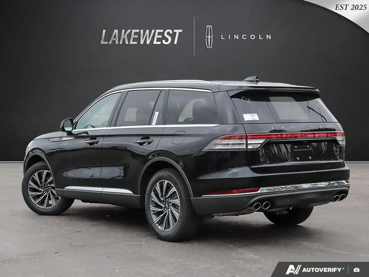 Lincoln Aviator снимка Lincoln Aviator