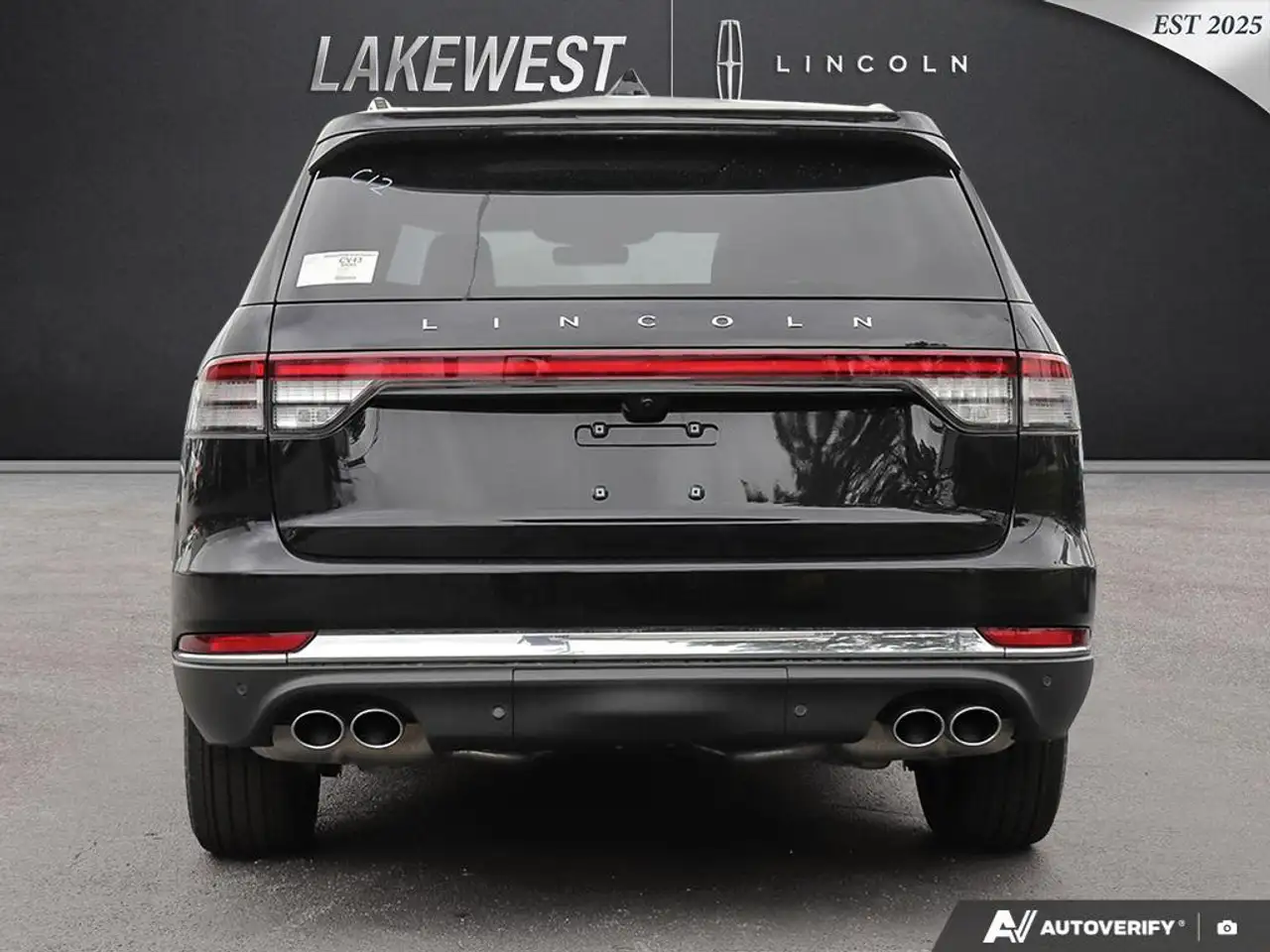 Lincoln Aviator снимка Lincoln Aviator