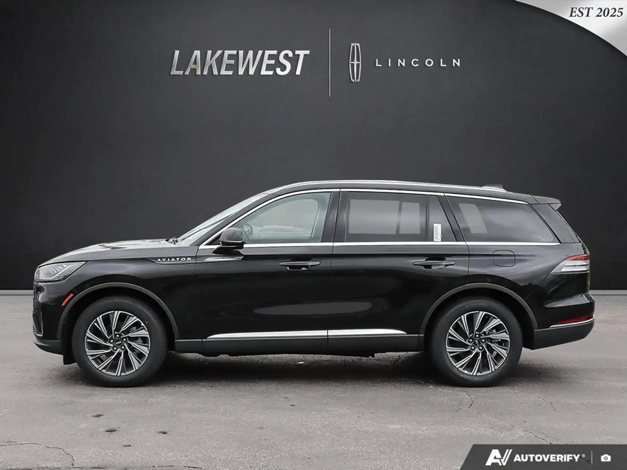Lincoln Aviator снимка Lincoln Aviator