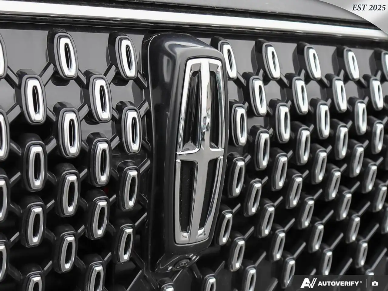 Lincoln Aviator снимка Lincoln Aviator