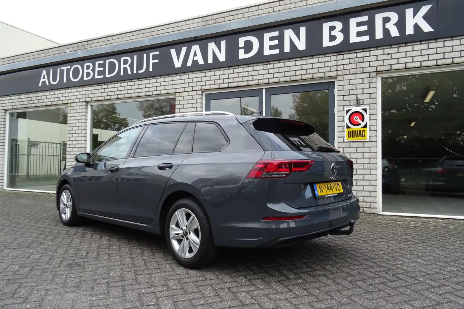 Volkswagen Golf Variant 1.0 eTSI Life DSG Grijs - 2