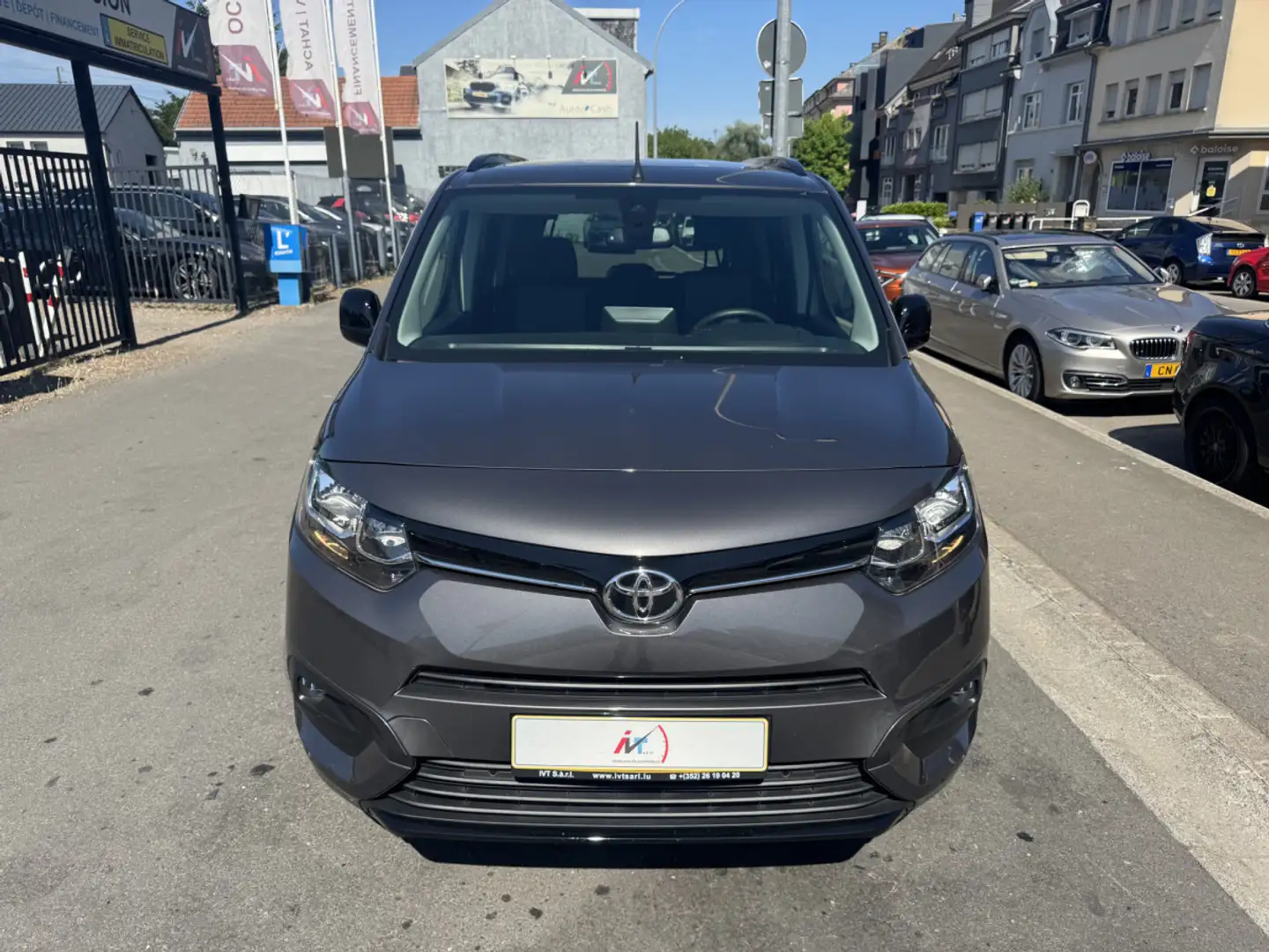 Toyota Proace City 1.2 VVT-i 110 Gris - 2