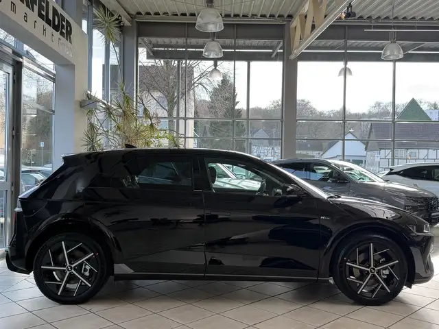 Hyundai IONIQ 5 view 2