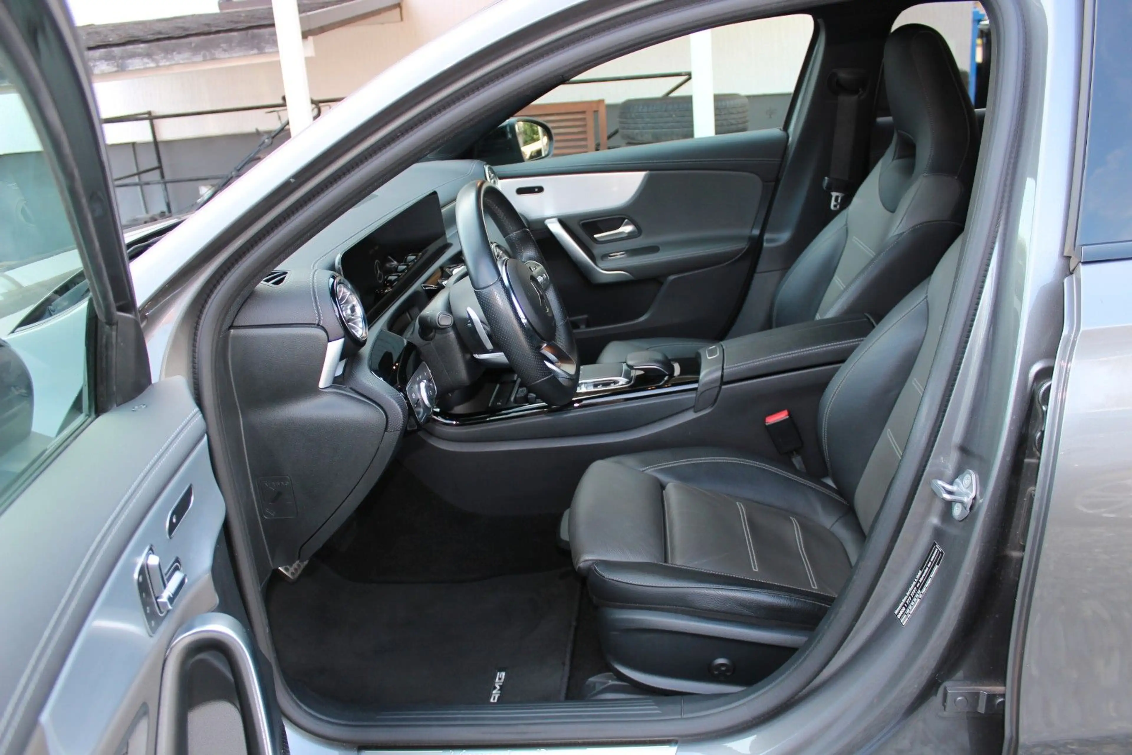 Mercedes-Benz A 250 AMG-Line, Automatic, LED, Navi, 2.Hand — photo 13