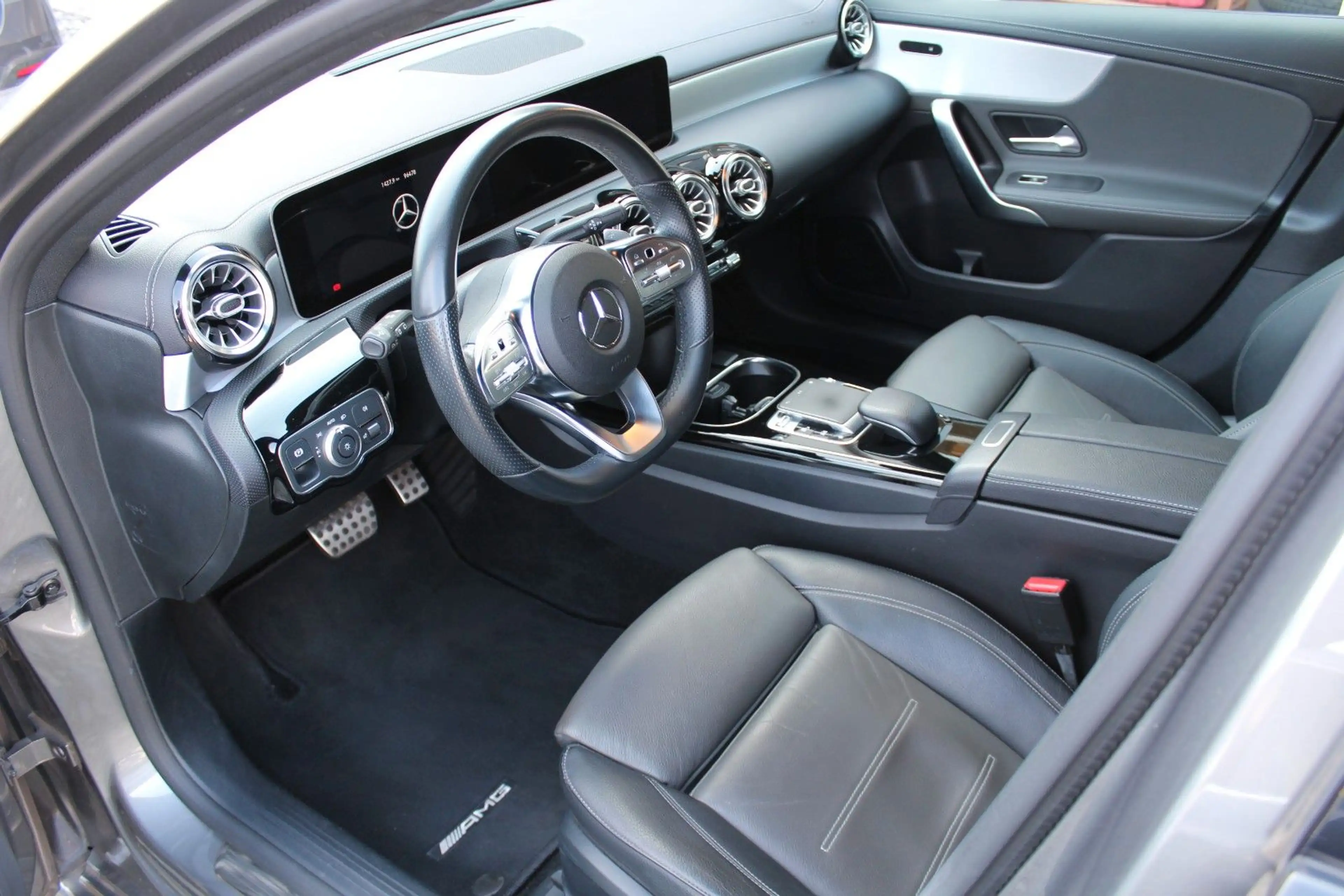 Mercedes-Benz A 250 AMG-Line, Automatic, LED, Navi, 2.Hand — photo 14