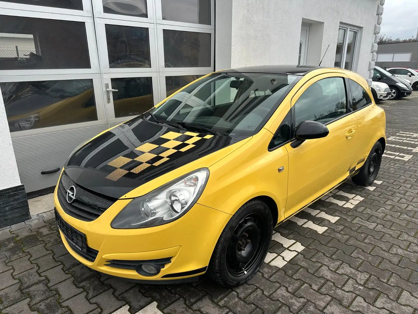 Opel Corsa Color Race HU/AU Neu Gelb - 1
