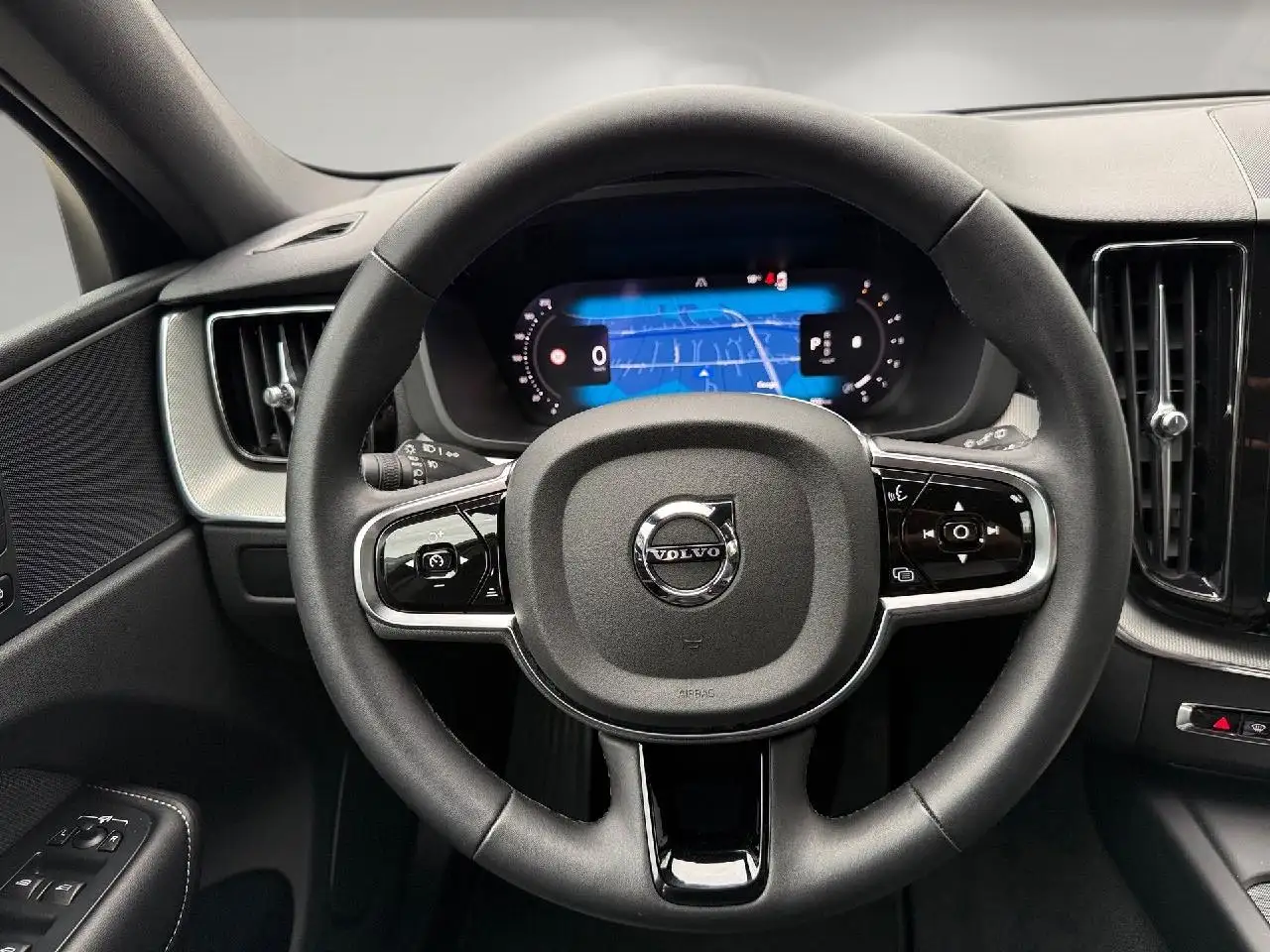 Volvo XC60 Plus Dark 2WD, миниатюра 7