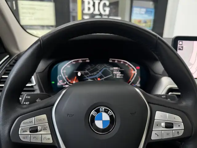 BMW X3 view 13
