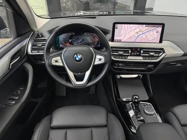 BMW X3 view 6