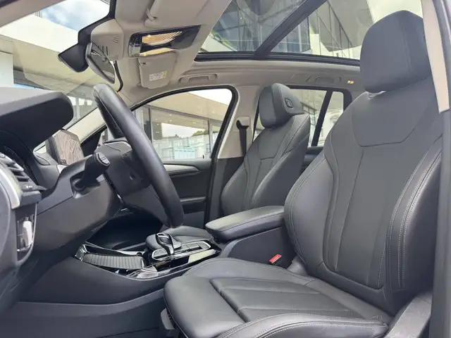 BMW X3 view 7
