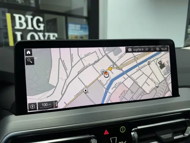 BMW X3 view 9