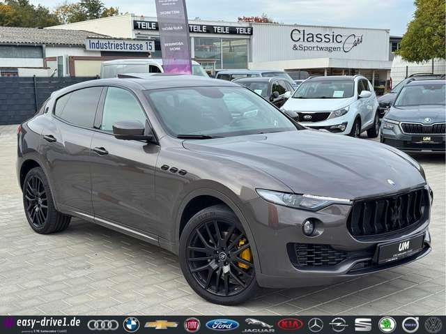 Imagine Maserati Levante Diesel/MATRIX/PANO/LUFT/21"/RFK/LEDER