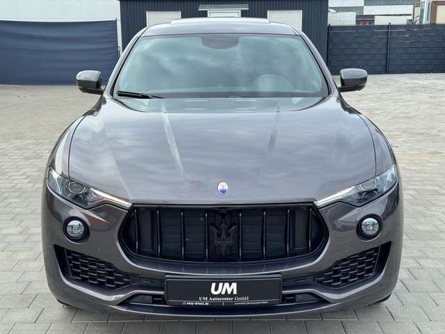 Maserati Levante Diesel/MATRIX/PANO/LUFT/21"/RFK/LEDER
