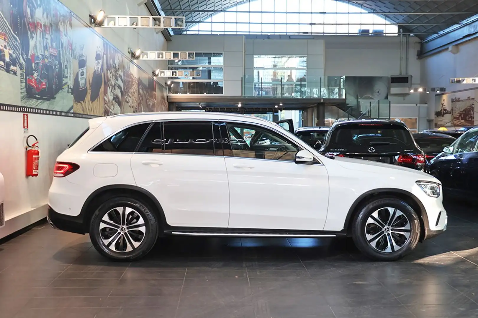 Mercedes-Benz GLC 200 d 4Matic Business Extra - SMARTPHONE/PEDANE/BLIND Bianco - 2