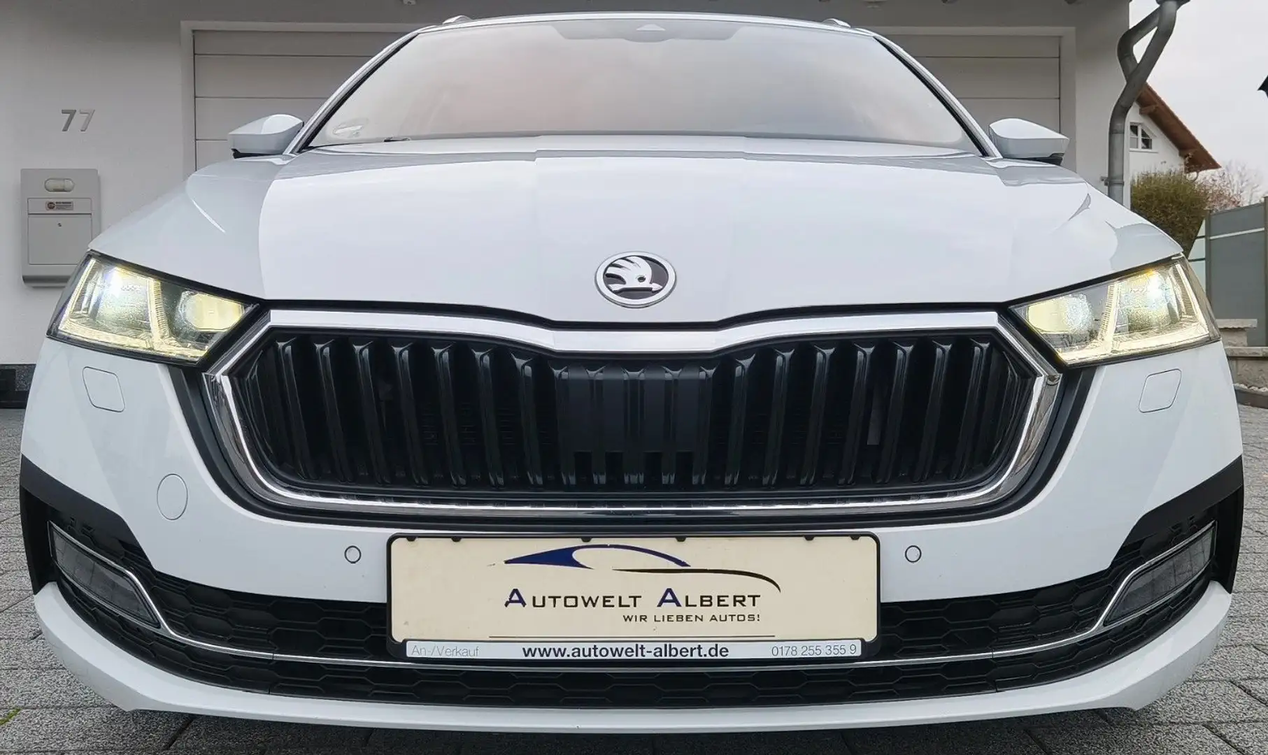 Skoda Octavia Style iV MATRIX KAM ACC CANTON HeadUp 18 Weiß - 2