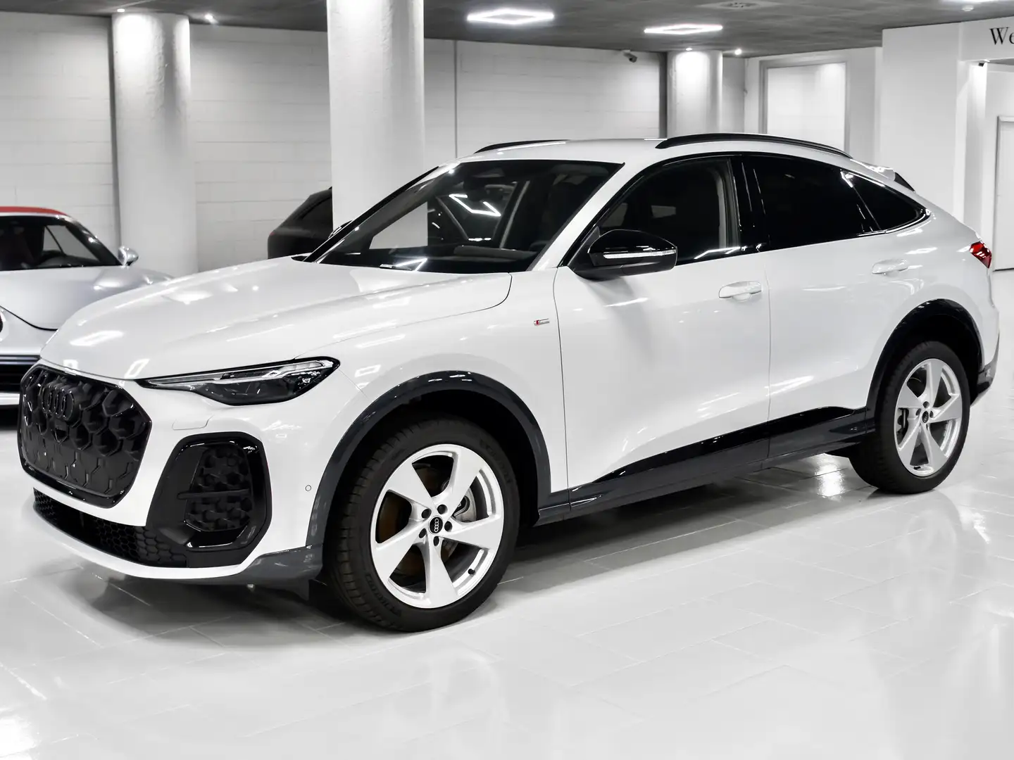Audi Q5 SPORTBACK S-LINE PELLE GANCIO BLACK LOOK  MATRIX Blanc - 1
