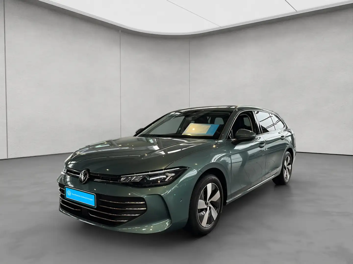 Volkswagen Passat Variant Business 2.0 TDI DSG AHK/IQ.Drive Grün - 2