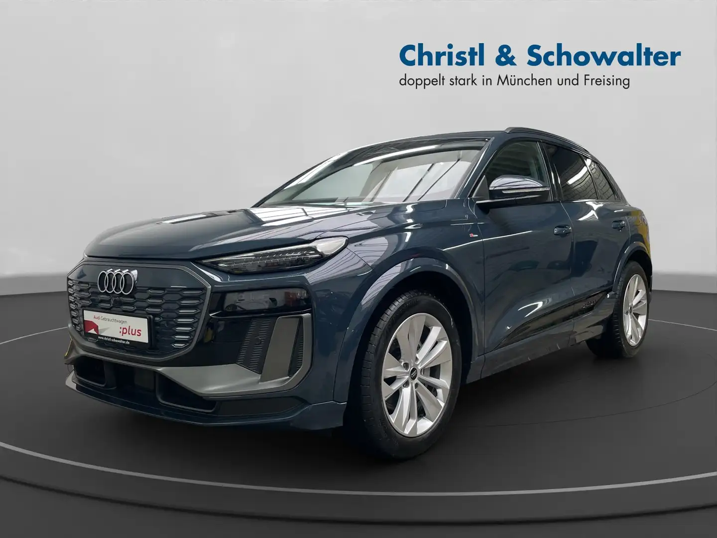 Audi Q6 e-tron SUV e-tron Performance Blau - 1