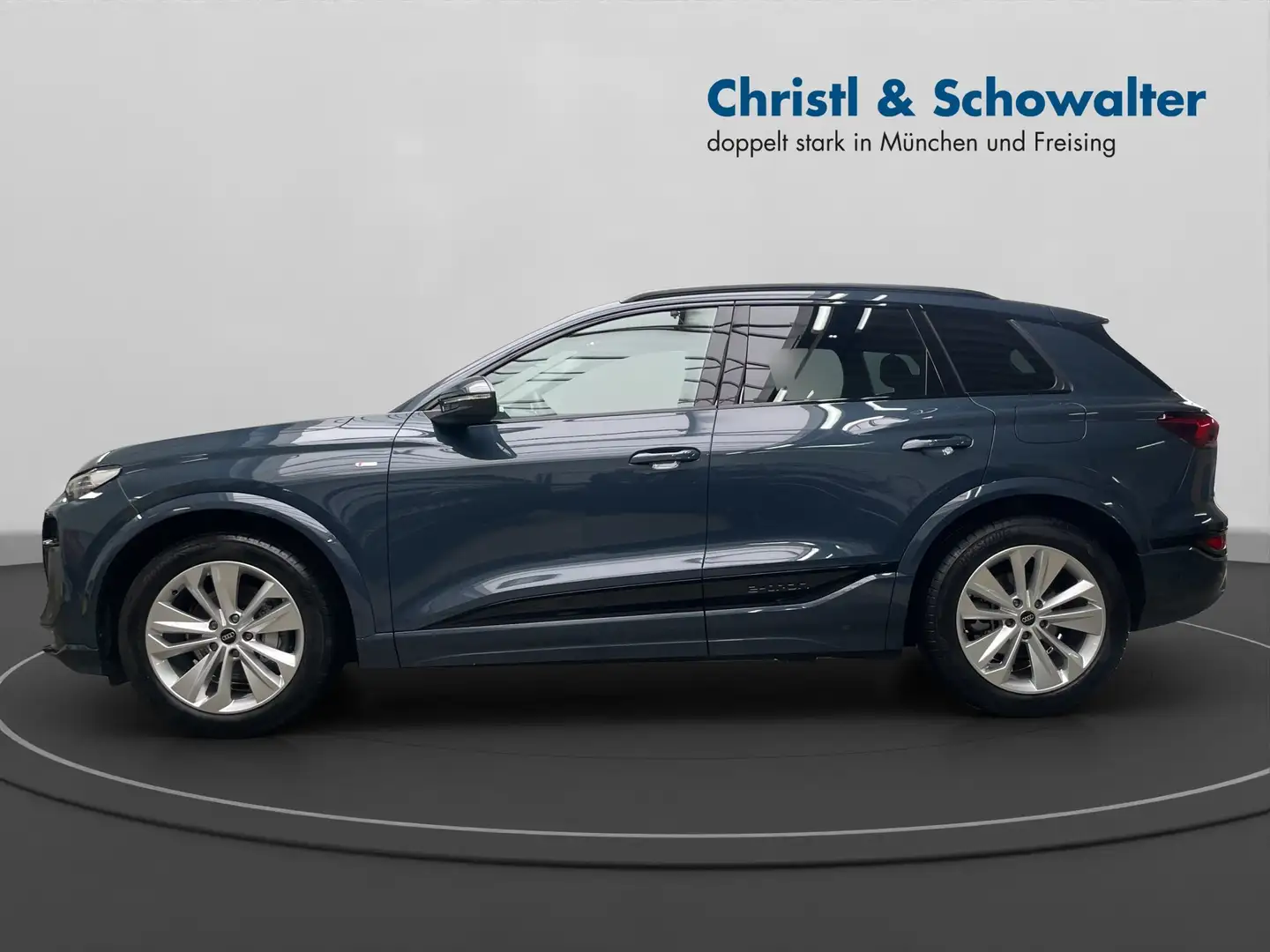 Audi Q6 e-tron SUV e-tron Performance Blau - 2