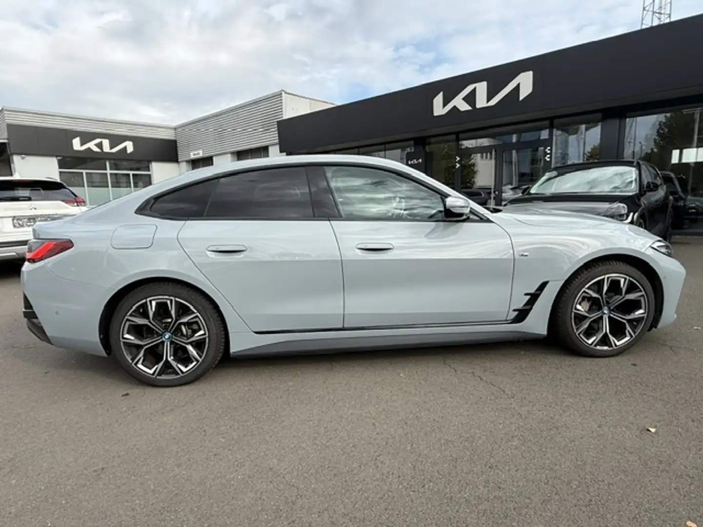 BMW i4 40 eDrive *M Sport* *HiFi-Sound* Grau - 2