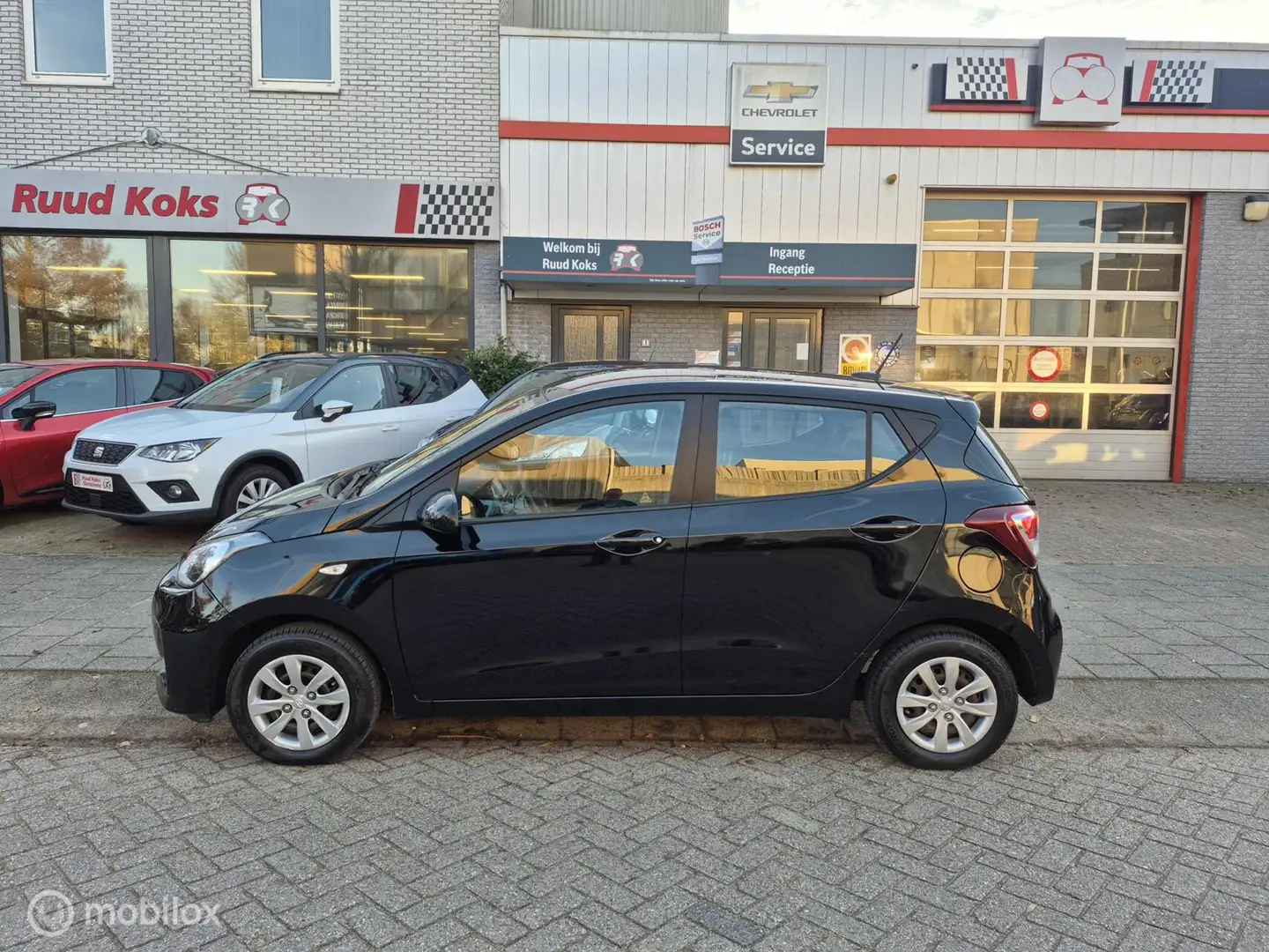 Hyundai i10 1.0i COMFORT / 1e Eigenaar / Carplay / Schwarz - 2