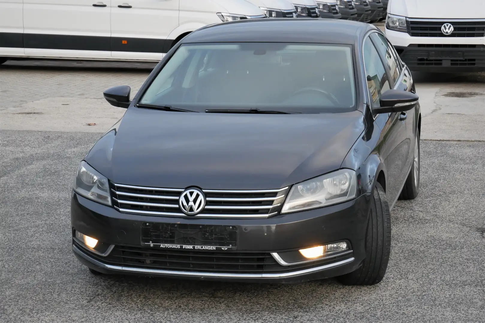 Volkswagen Passat 1.6 TDI Lim. BlueMotion *HU/AU NEU* Braun - 2