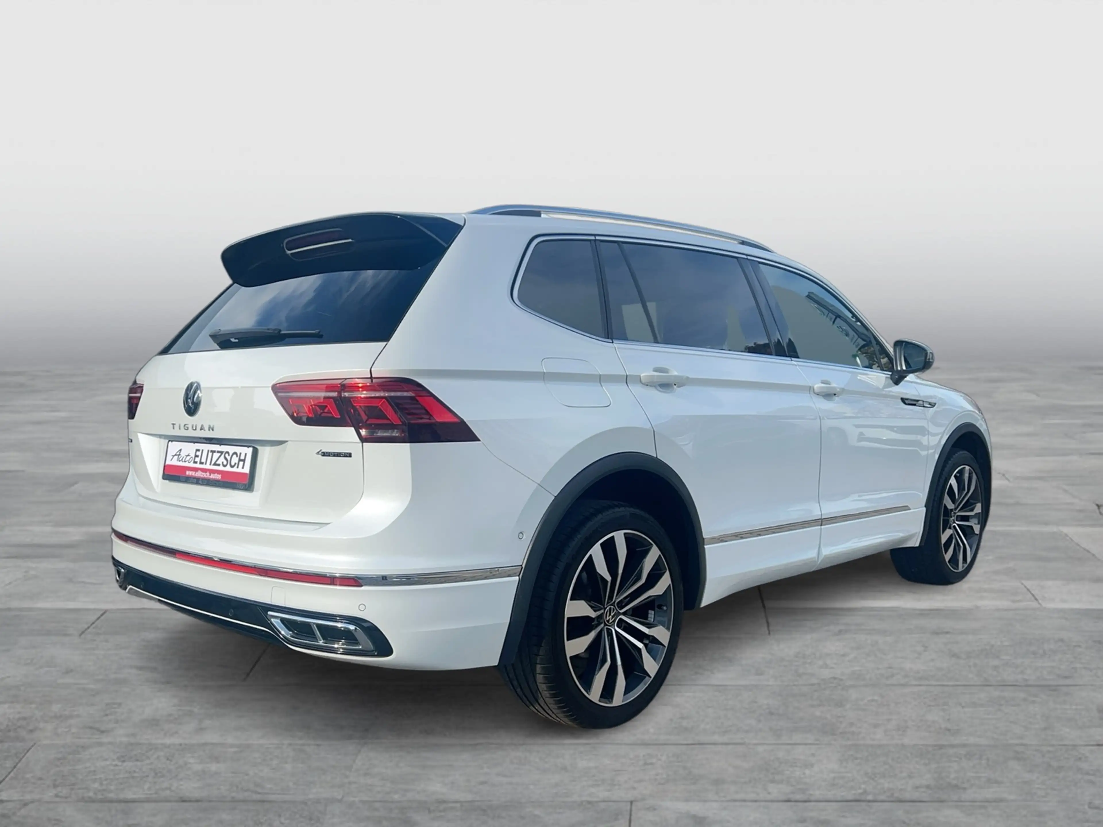 Volkswagen Tiguan Allspace R-Line 4Mot IQ Light AHK Trailer Assist RFK HU — photo 5