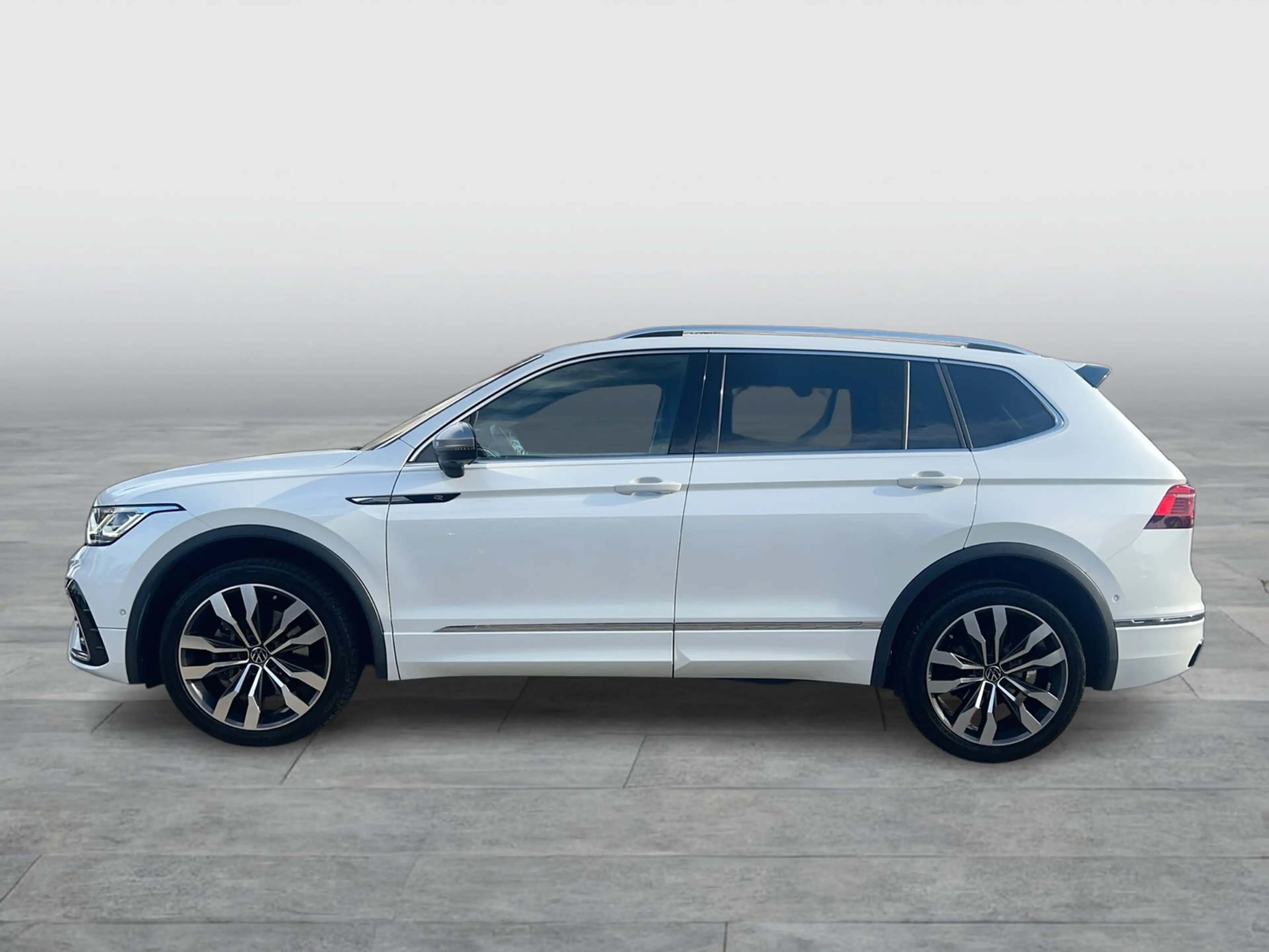 Volkswagen Tiguan Allspace R-Line 4Mot IQ Light AHK Trailer Assist RFK HU — photo 2