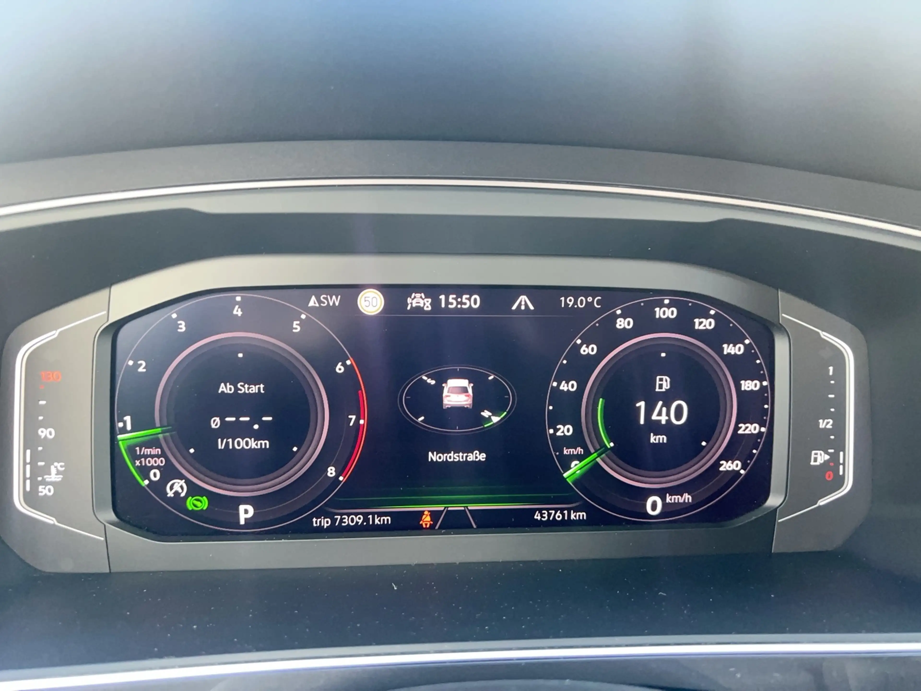 Volkswagen Tiguan Allspace R-Line 4Mot IQ Light AHK Trailer Assist RFK HU — photo 10