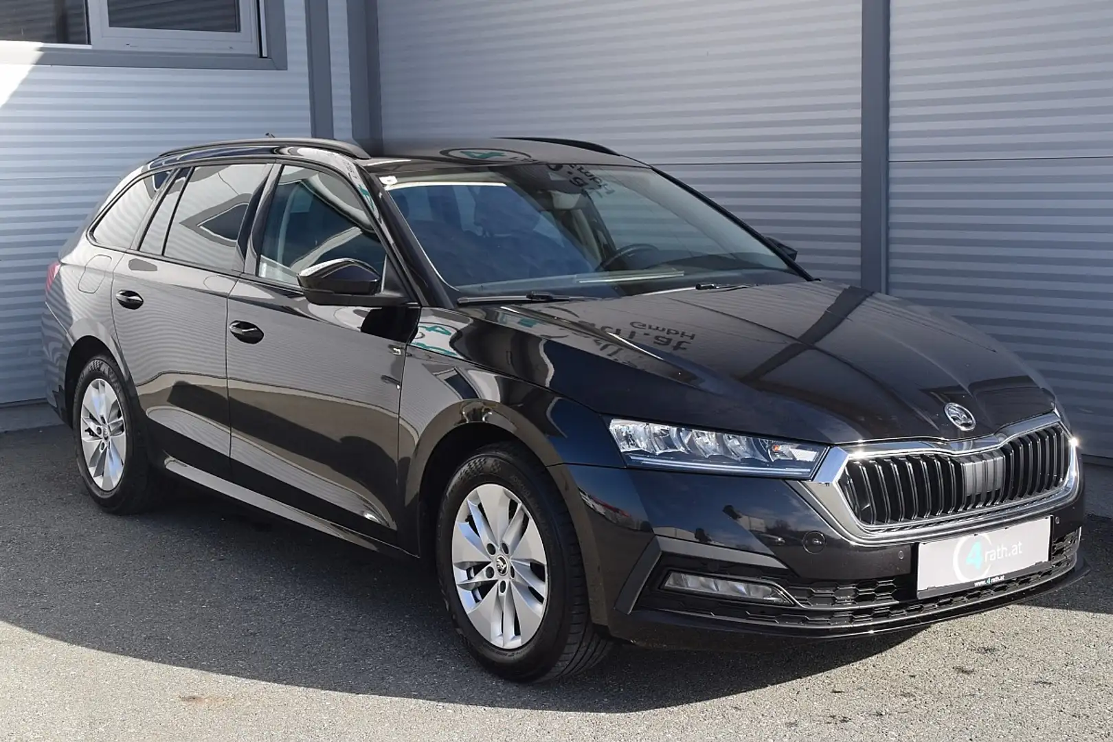 Skoda Octavia Combi 1,0 TSI Ambition AHK/LED/ACC/RFK Schwarz - 2