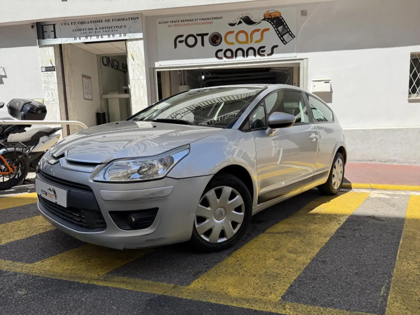 Citroen C4 1.4I 16V VTR Gris - 1