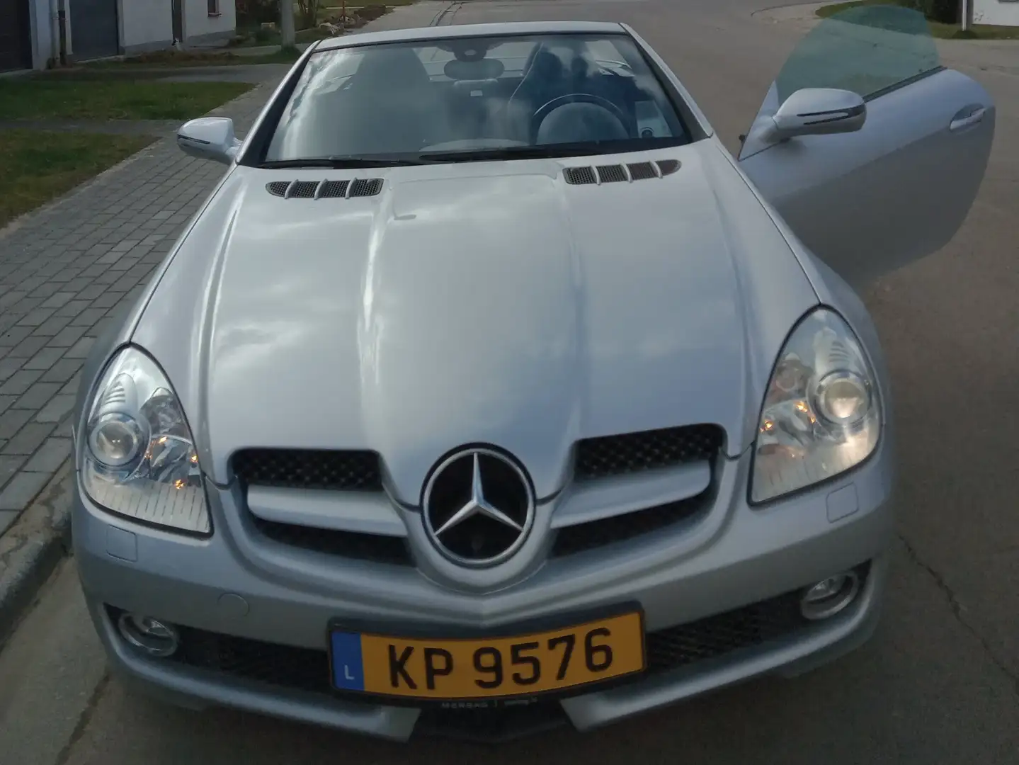 Mercedes-Benz SLK 200 SLK 200 Kompressor Gümüş rengi - 1