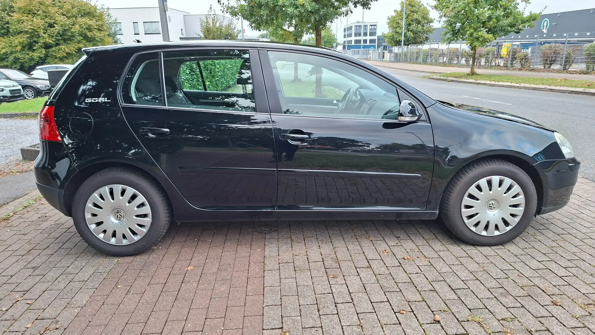 Volkswagen Golf Golf V  5-Türer 1.4 Goal TÜV neu -kein Rost Schwarz - 2